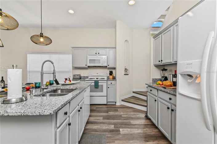 Image No.14-6 Bed Property for sale