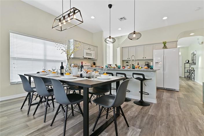 Image No.20-6 Bed Property for sale