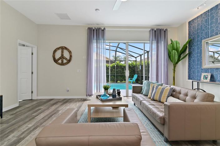 Image No.23-6 Bed Property for sale