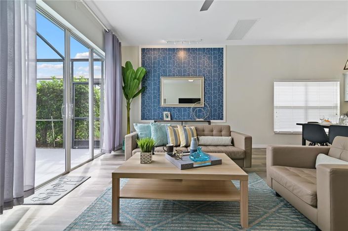 Image No.25-6 Bed Property for sale