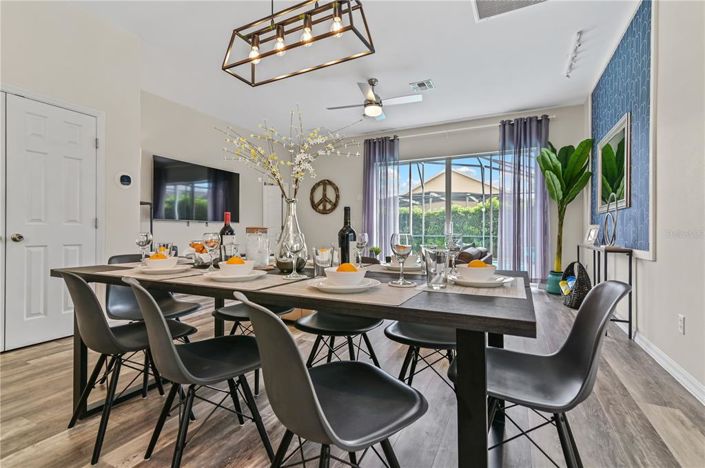 Image No.26-6 Bed Property for sale