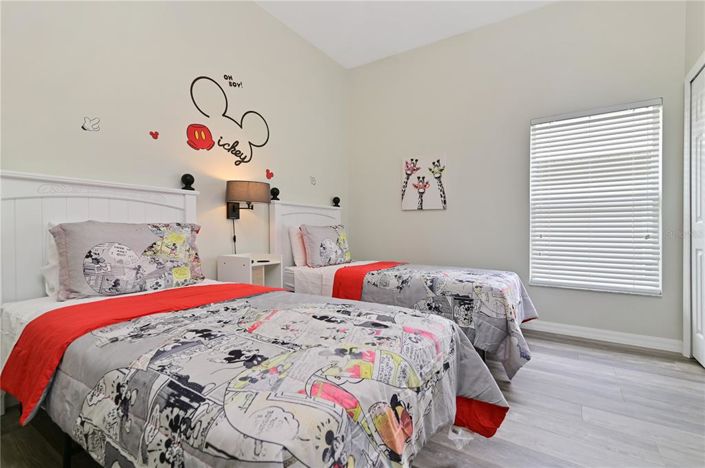 Image No.38-6 Bed Property for sale