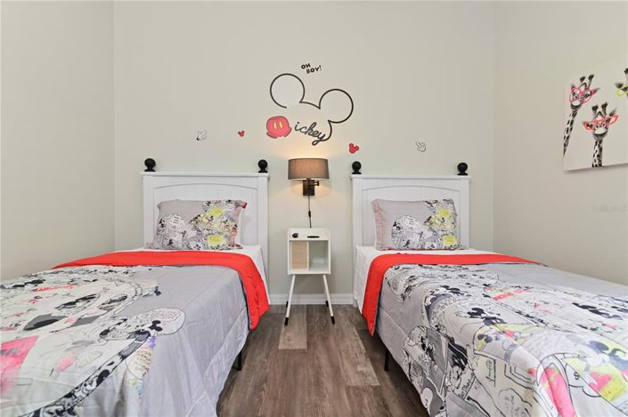 Image No.39-6 Bed Property for sale