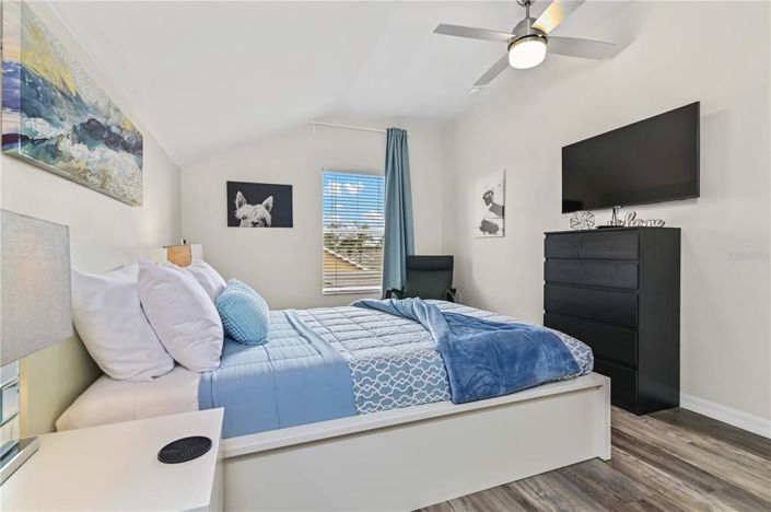 Image No.47-6 Bed Property for sale