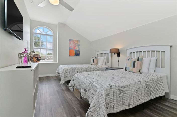 Image No.58-6 Bed Property for sale