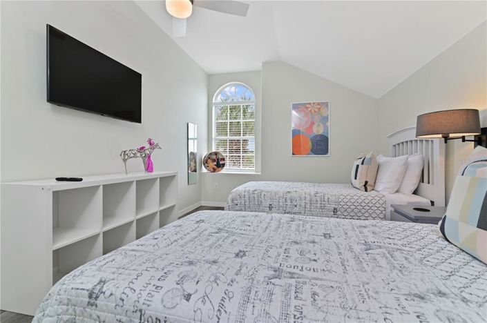 Image No.59-6 Bed Property for sale