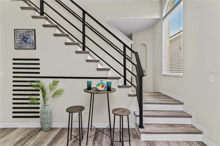 Image No.7-6 Bed Property for sale