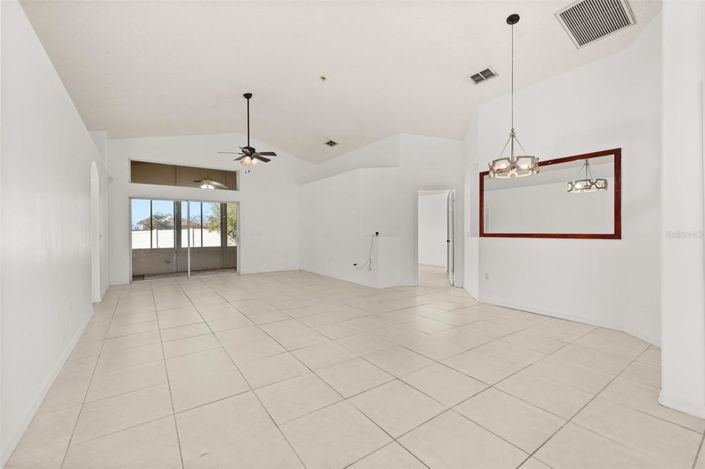 Image No.11-3 Bed Property for sale