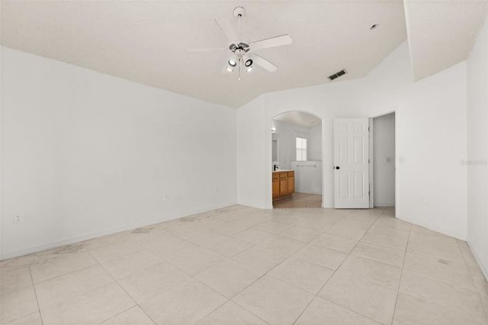 Image No.16-3 Bed Property for sale