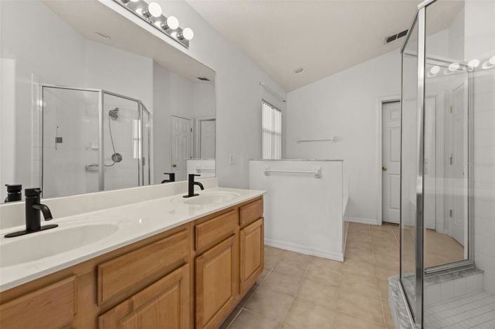 Image No.18-3 Bed Property for sale