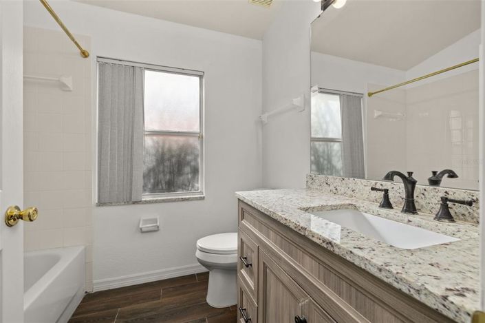 Image No.24-3 Bed Property for sale