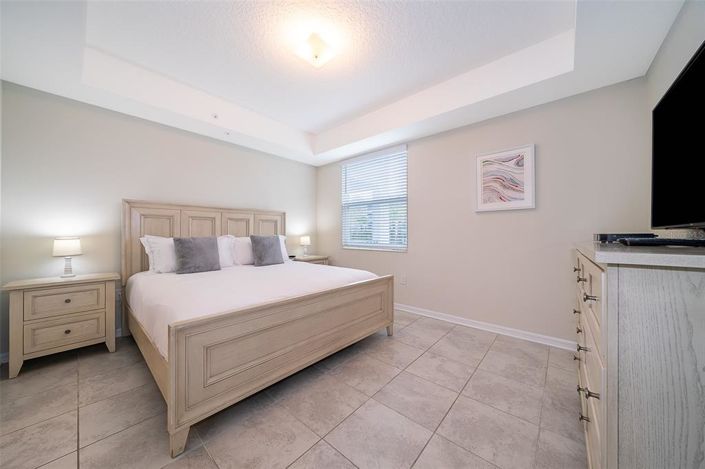 Image No.5-3 Bed Property for sale