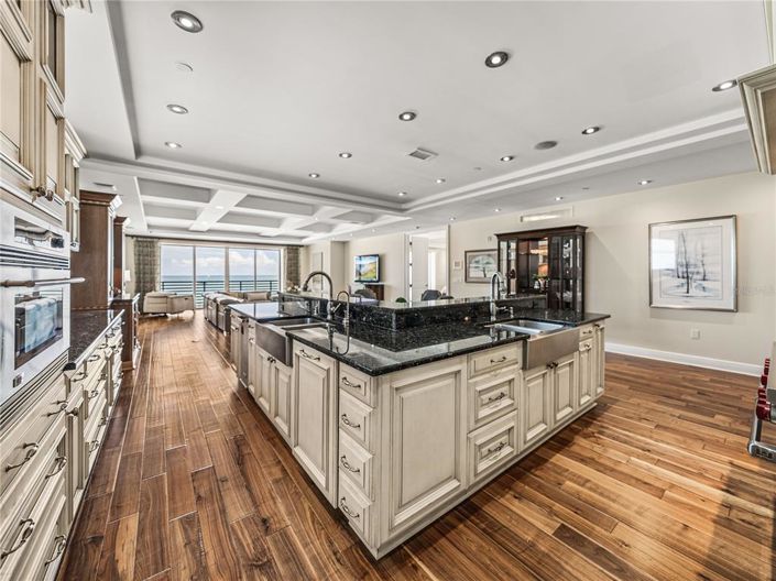 Image No.21-3 Bed Property for sale