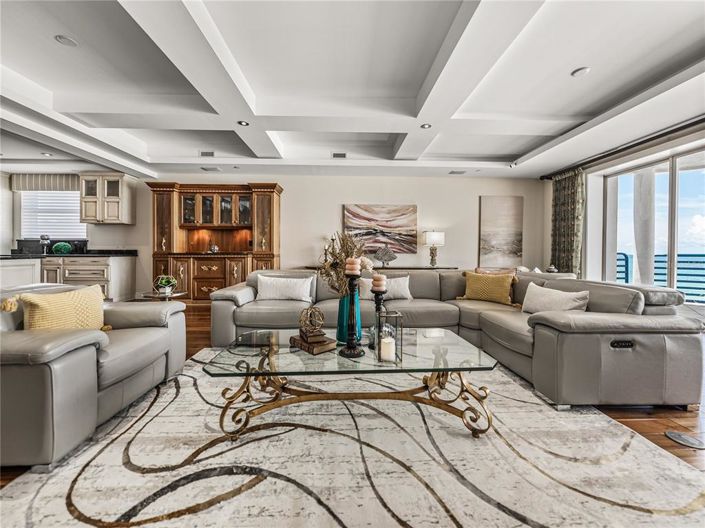 Image No.29-3 Bed Property for sale