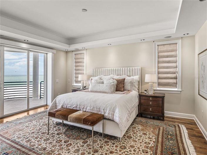 Image No.44-3 Bed Property for sale