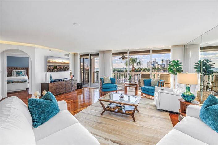 Image No.17-2 Bed Property for sale