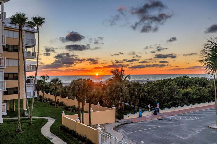 Image No.21-2 Bed Property for sale