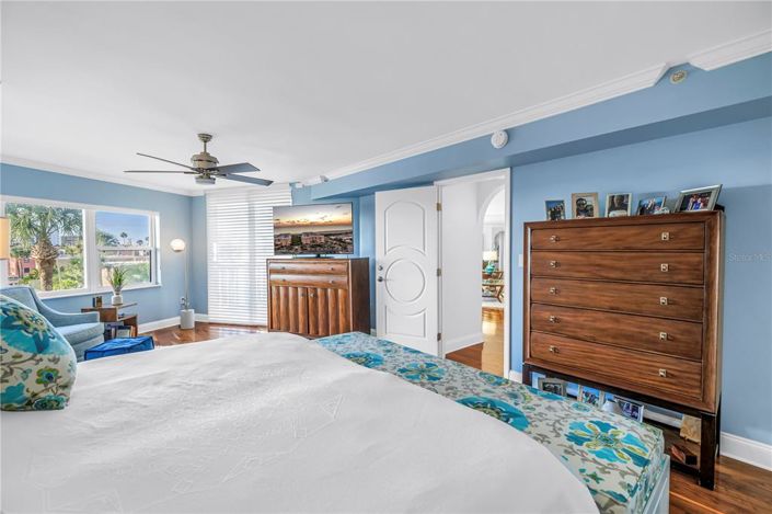 Image No.23-2 Bed Property for sale