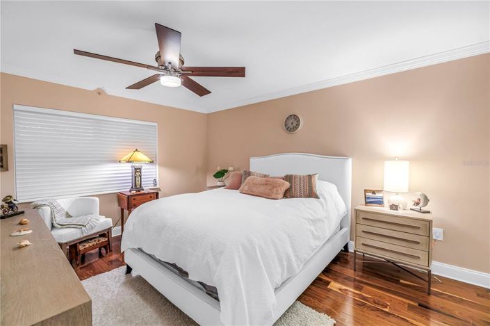 Image No.33-2 Bed Property for sale