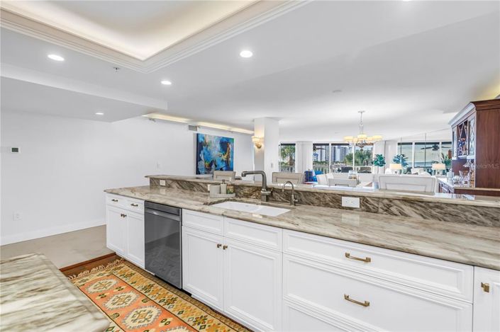 Image No.6-2 Bed Property for sale