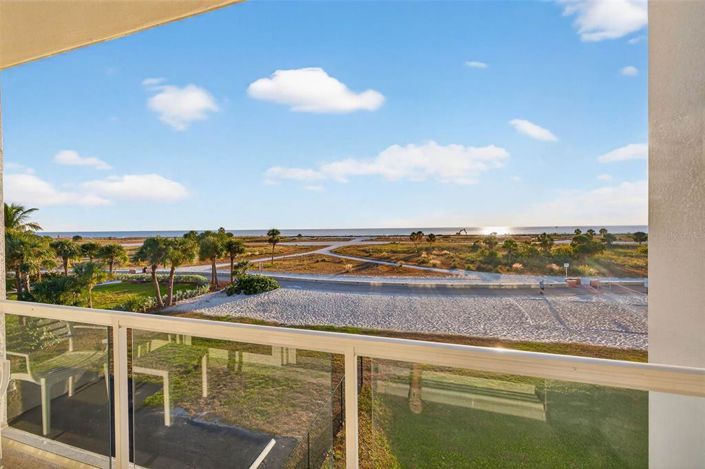 Image No.31-2 Bed Property for sale