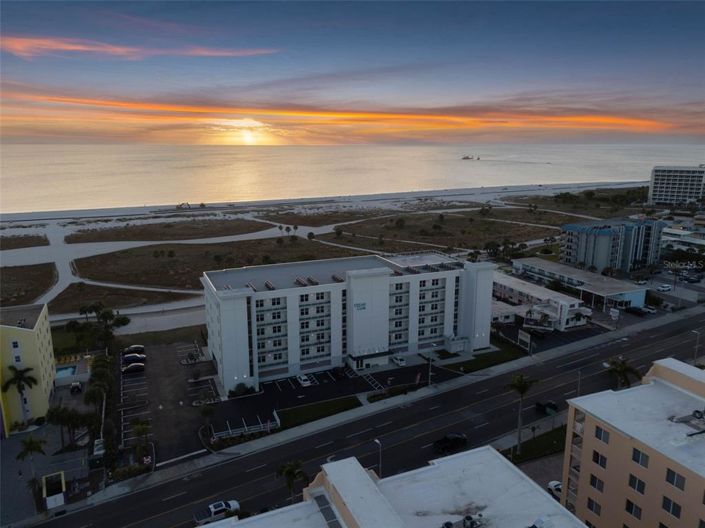 Image No.56-2 Bed Property for sale