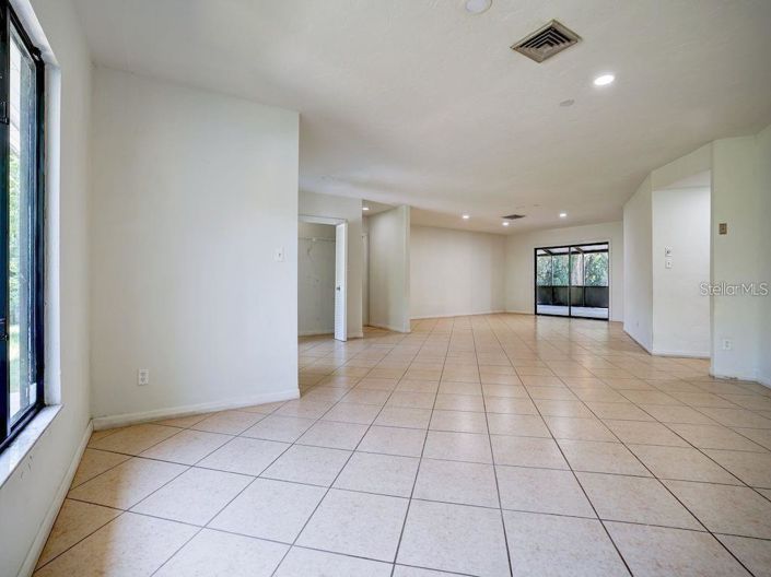 Image No.6-3 Bed Property for sale