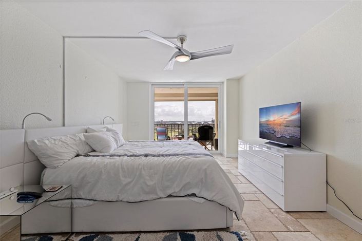 Image No.16-2 Bed Property for sale