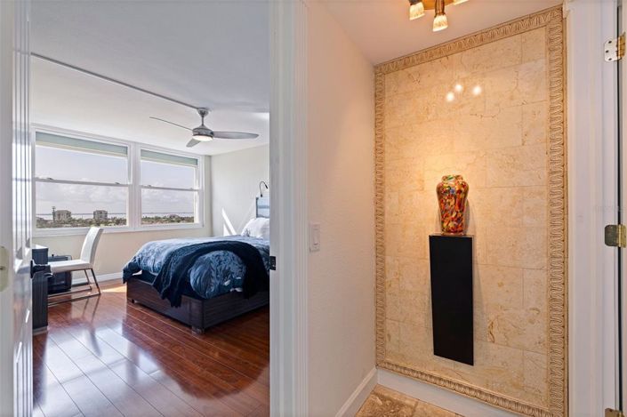 Image No.25-2 Bed Property for sale