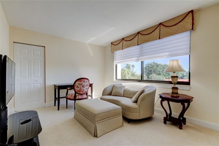 Image No.18-2 Bed Property for sale