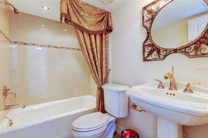 Image No.19-2 Bed Property for sale