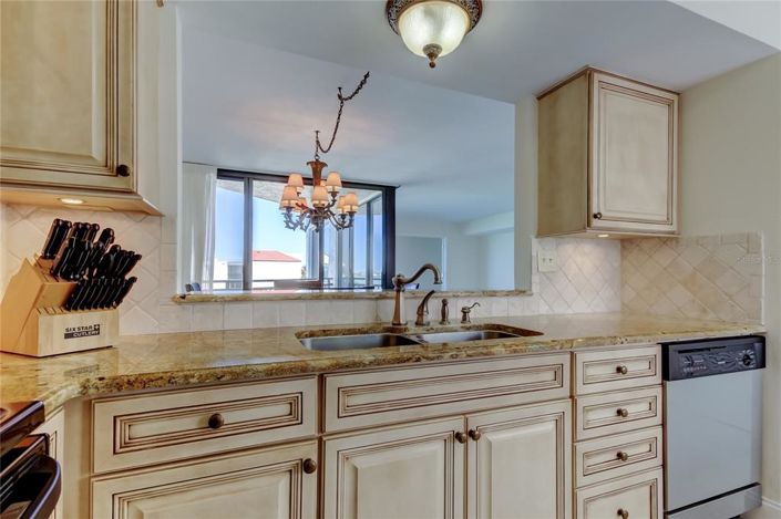 Image No.8-2 Bed Property for sale