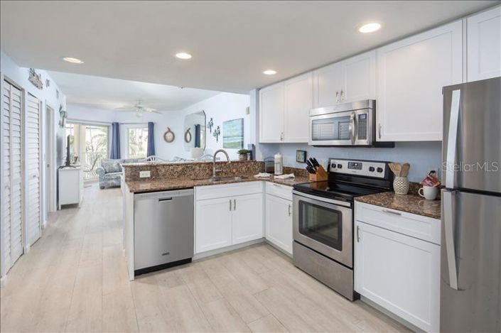 Image No.10-2 Bed Property for sale