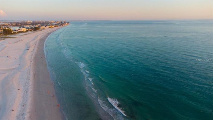 Image No.36-2 Bed Property for sale