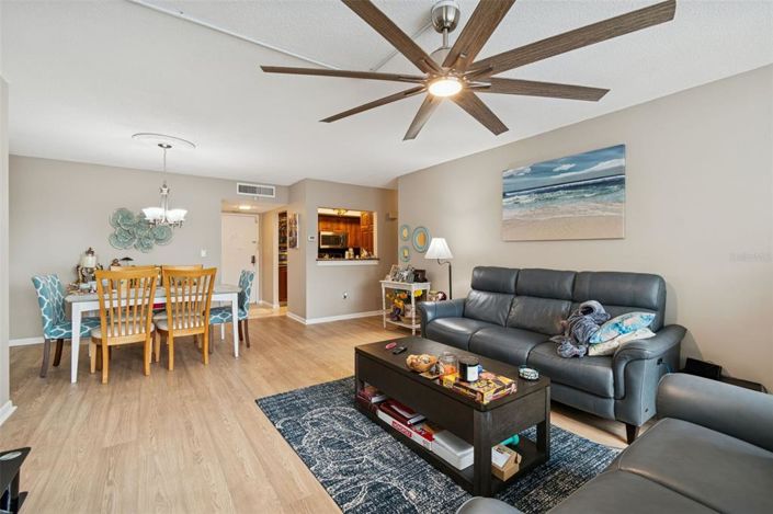 Image No.15-2 Bed Property for sale