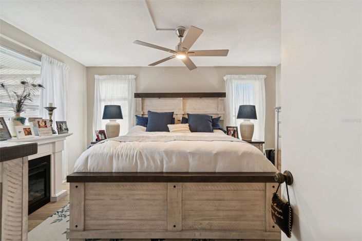 Image No.20-2 Bed Property for sale