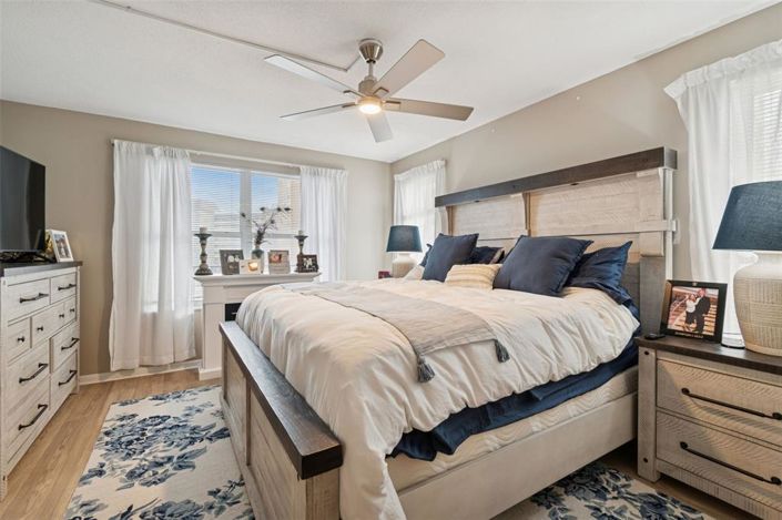 Image No.22-2 Bed Property for sale