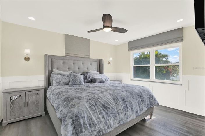 Image No.13-3 Bed Property for sale