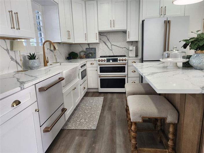 Image No.23-3 Bed Property for sale