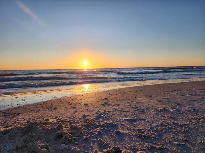 Image No.33-3 Bed Property for sale