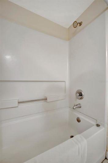 Image No.46-1 Bed Property for sale