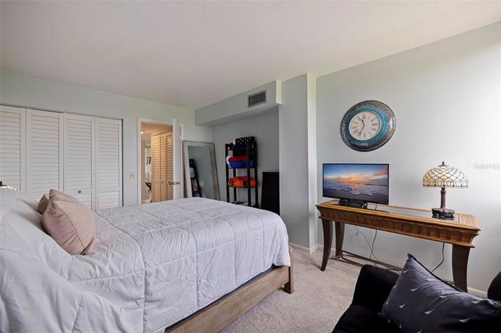 Image No.22-2 Bed Property for sale