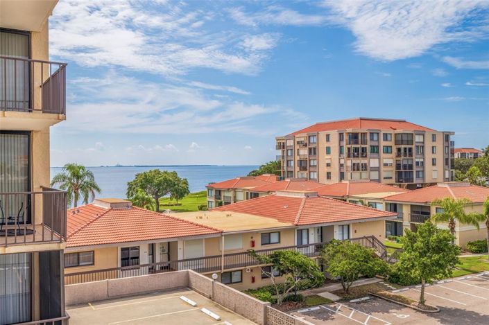 Image No.30-2 Bed Property for sale