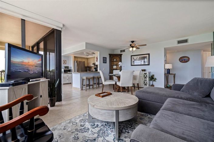 Image No.7-2 Bed Property for sale