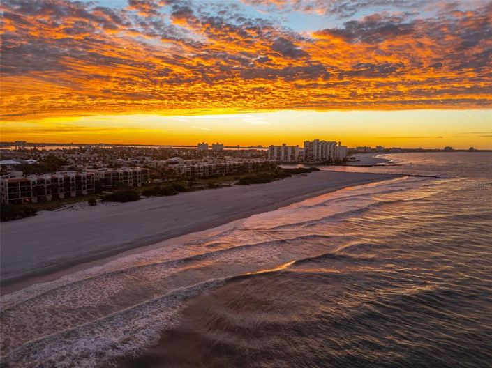 Image No.3-4 Bed Property for sale