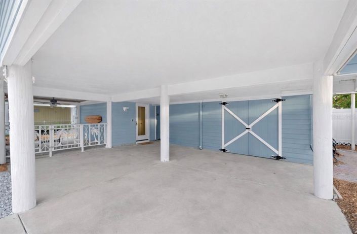 Image No.4-4 Bed Property for sale