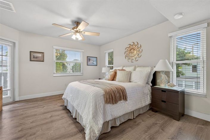 Image No.9-4 Bed Property for sale