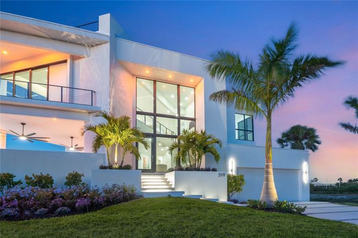 Image No.13-4 Bed Property for sale