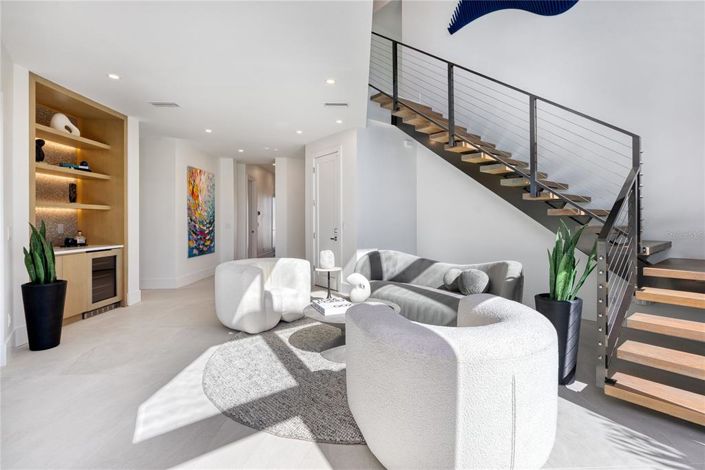 Image No.30-4 Bed Property for sale