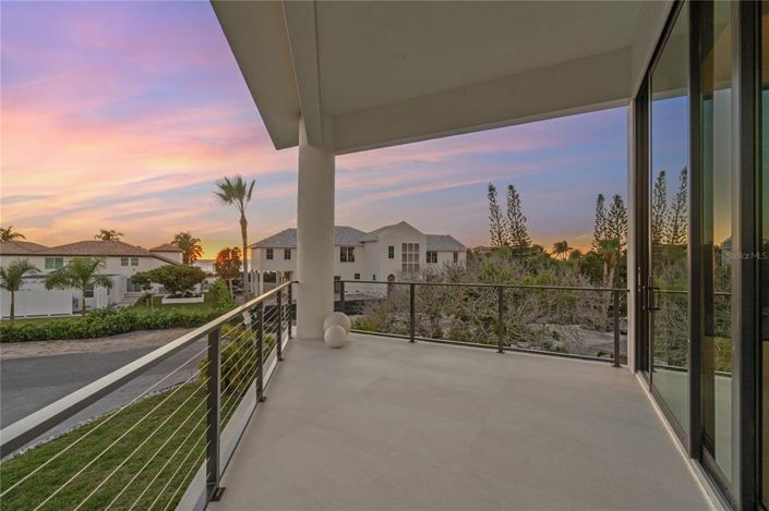 Image No.37-4 Bed Property for sale